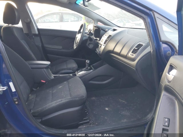 41215530 :رقم المزاد ، 3KPFK4A71HE012412 vin ، 2017 Kia Forte Lx مزاد بيع