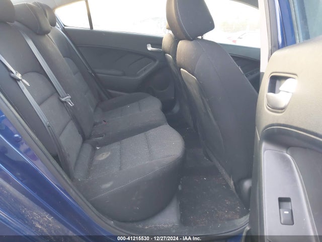 41215530 :رقم المزاد ، 3KPFK4A71HE012412 vin ، 2017 Kia Forte Lx مزاد بيع
