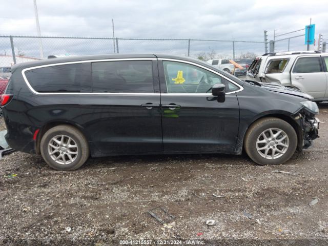 2C4RC1DG2HR642829 Chrysler Pacifica Touring
