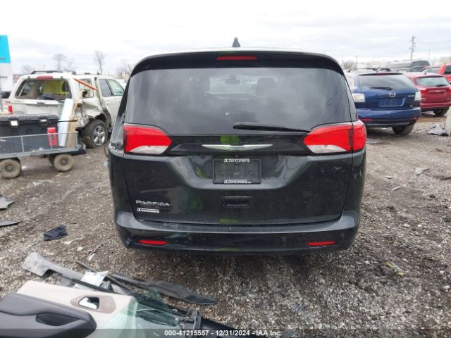2C4RC1DG2HR642829 Chrysler Pacifica Touring