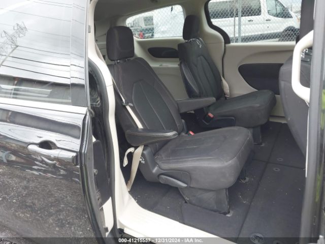 2C4RC1DG2HR642829 Chrysler Pacifica Touring