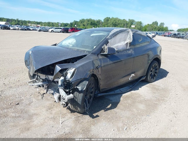 2025 TESLA MODEL Y 7SAYGDED6SA336984 Photo 1