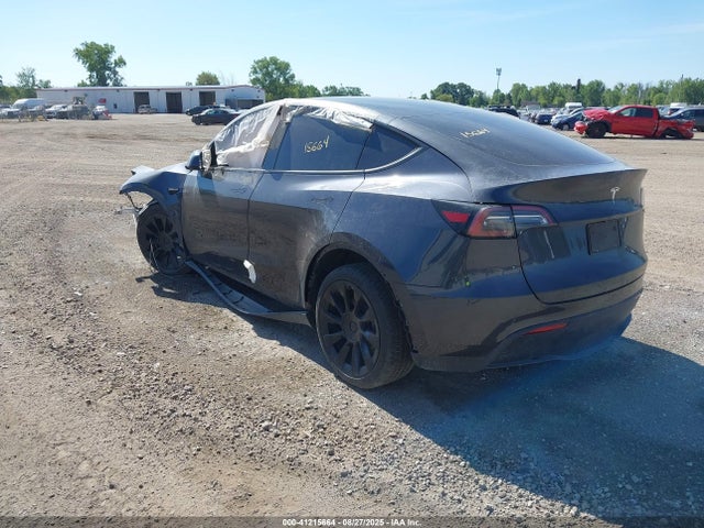 2025 TESLA MODEL Y 7SAYGDED6SA336984 Photo 2