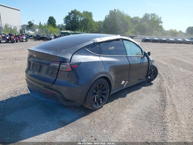 2025 TESLA MODEL Y 7SAYGDED6SA336984 Photo 3