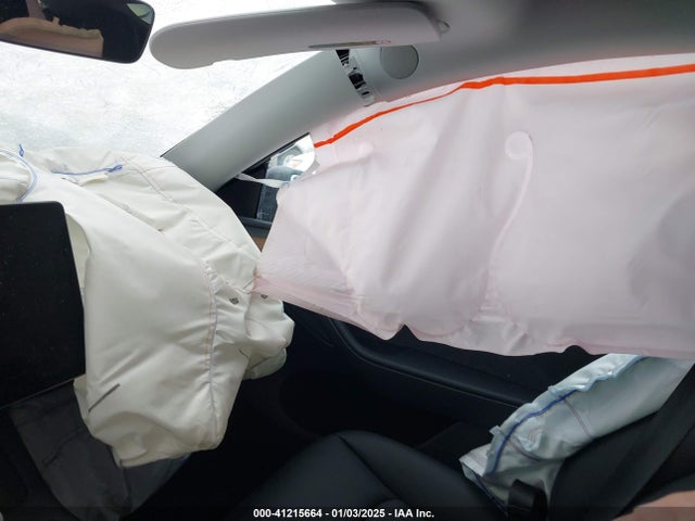 2025 TESLA MODEL Y 7SAYGDED6SA336984 Photo 4