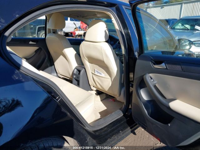 3VWB17AJ3EM385822 Volkswagen JETTA SE
