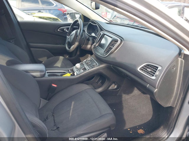 Chrysler 200 Limited 2016 1C3CCCAB8GN115274 Image 5