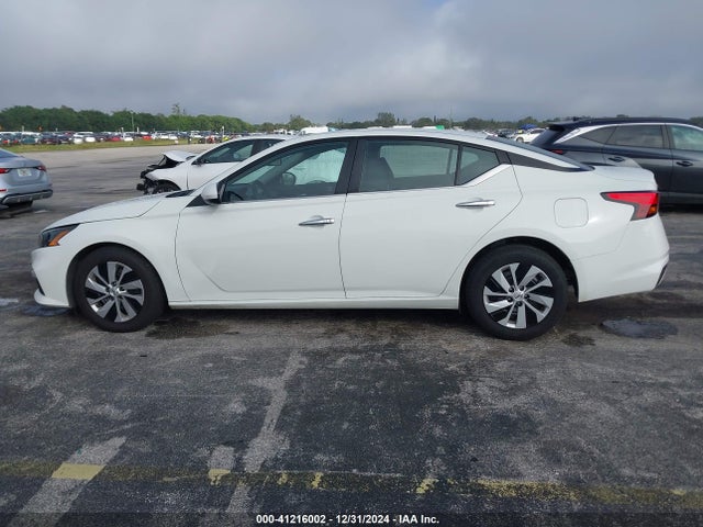 Продаж на аукціоні авто 2022 Nissan Altima 2.5 S, vin: 1N4BL4BV9NN389513, номер лоту: 41216002
