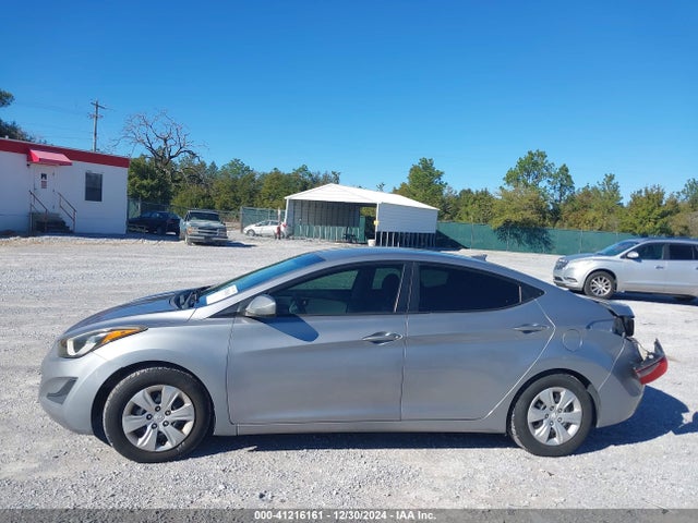 Hyundai ELANTRA SE 2016 5NPDH4AE0GH740222 Image 13