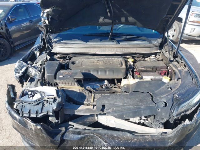 1C4PJLLBXKD339287 Jeep Cherokee Altitude Fwd