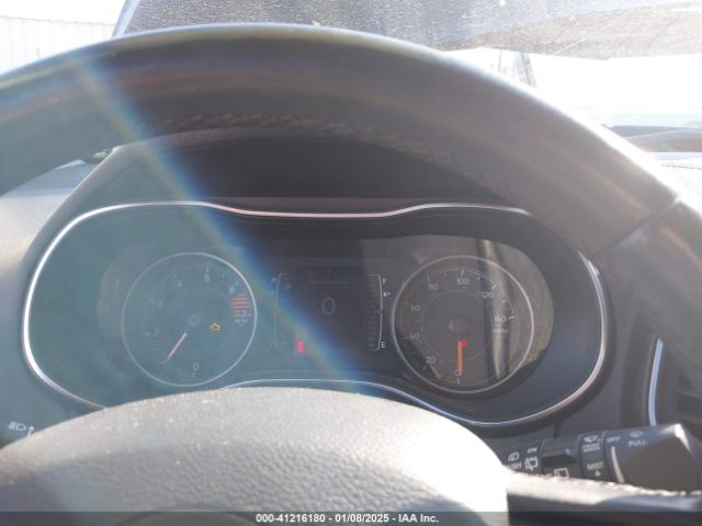 1C4PJLLBXKD339287 Jeep Cherokee Altitude Fwd
