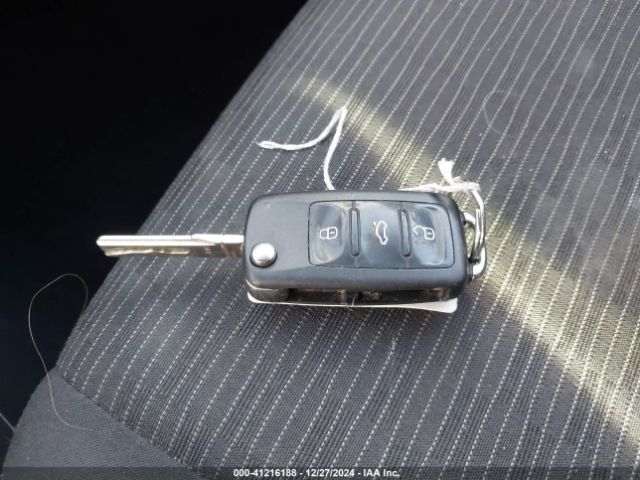 WVGBV7AX4HK053973 Volkswagen Tiguan S/limited