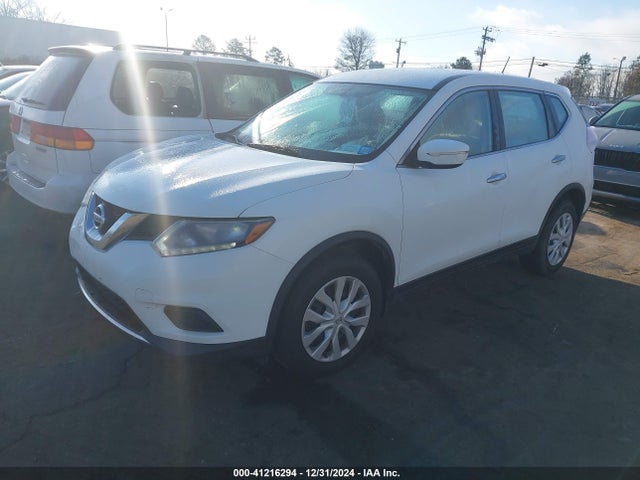 Nissan ROGUE S 2015 KNMAT2MV3FP590319 Image 2