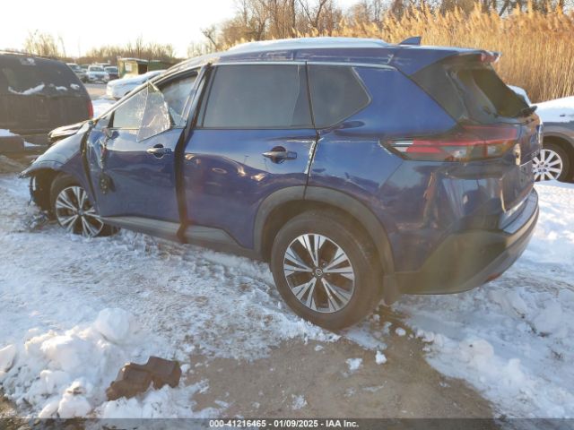 5N1AT3BB8MC697820 Nissan Rogue Sv Intelligent Awd