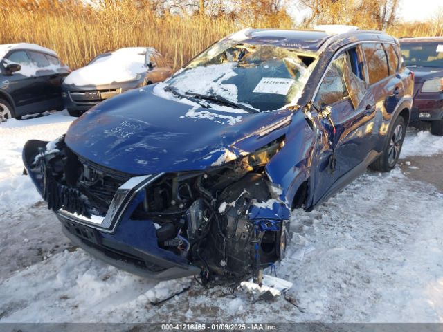 5N1AT3BB8MC697820 Nissan Rogue Sv Intelligent Awd