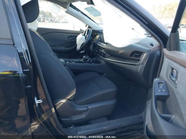 5N1BT3AB7PC737430 Nissan Rogue S Intelligent Awd