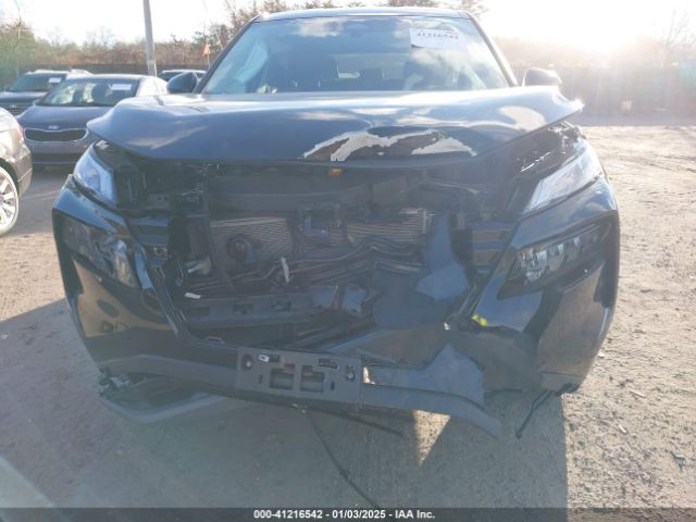 5N1BT3AB7PC737430 Nissan Rogue S Intelligent Awd