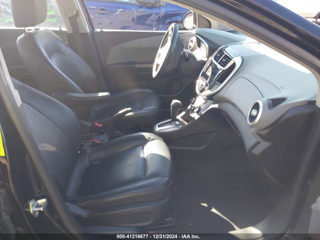 Chevrolet Sonic Premier 2019 1G1JF5SB6K4123093 Image 5