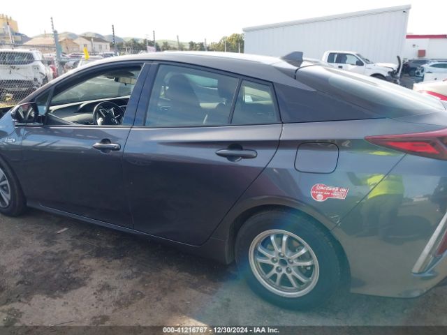 JTDKARFP8H3064585 Toyota Prius Prime Plus