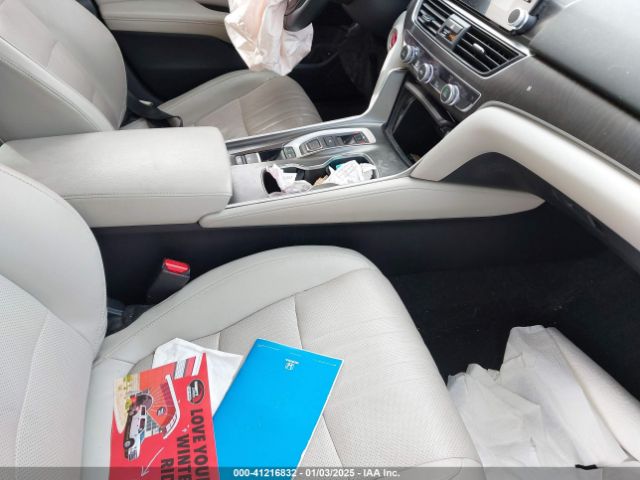 1HGCV2F94JA035878 Honda Accord Touring 2.0t