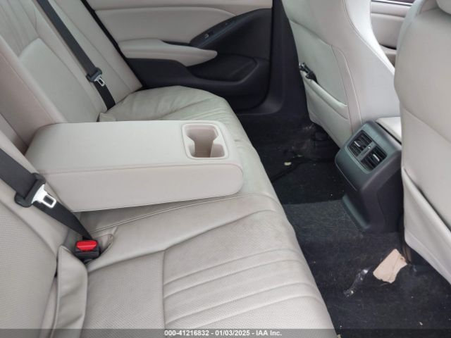 1HGCV2F94JA035878 Honda Accord Touring 2.0t
