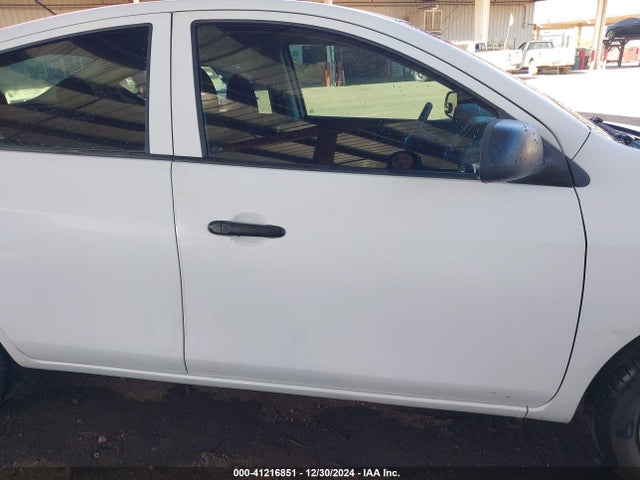 Nissan Versa 1.6 S 2014 3N1CN7AP2EL839809 Image 13