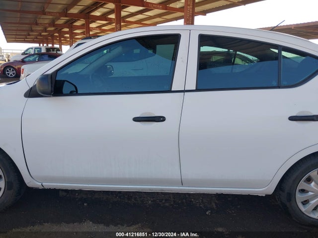 Nissan Versa 1.6 S 2014 3N1CN7AP2EL839809 Image 14