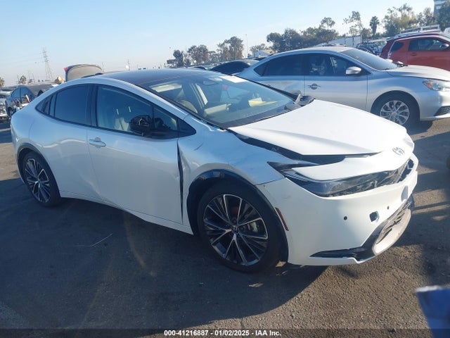 JTDACAAU1R3015637 Toyota Prius Limited
