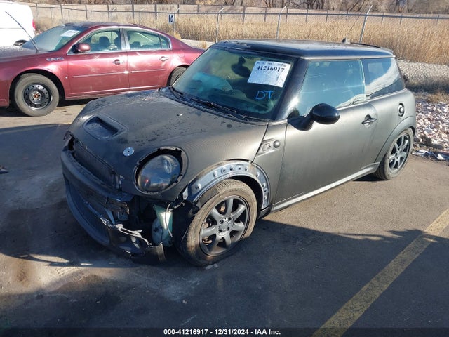 2010 MINI COOPER S WMWMF7C53ATZ73189 Photo 1