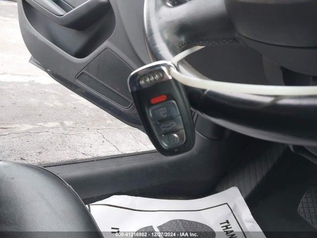 2011 AUDI A4 WAUAFAFL4BN041437 Photo 10