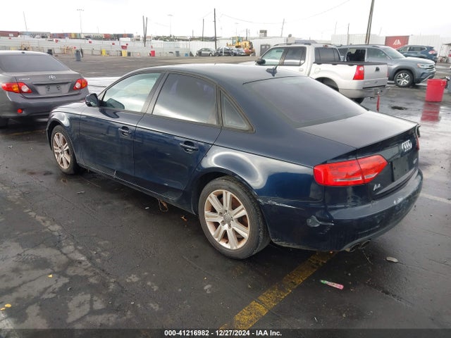 2011 AUDI A4 WAUAFAFL4BN041437 Photo 2