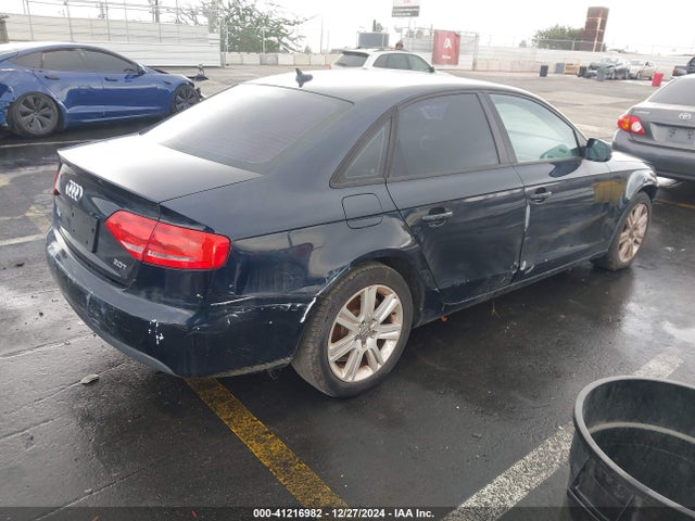 2011 AUDI A4 WAUAFAFL4BN041437 Photo 3