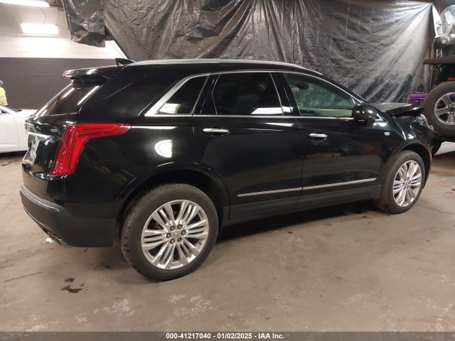 2018 CADILLAC XT5 1GYKNFRS2JZ195799 Photo 3