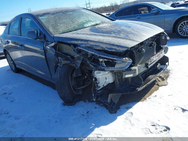 Hyundai SONATA SE 2019 5NPE24AF5KH818615 Image 1