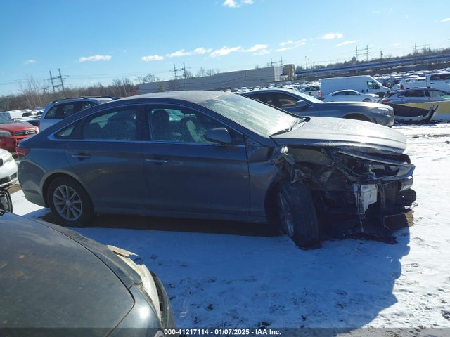 Hyundai SONATA SE 2019 5NPE24AF5KH818615 Image 13