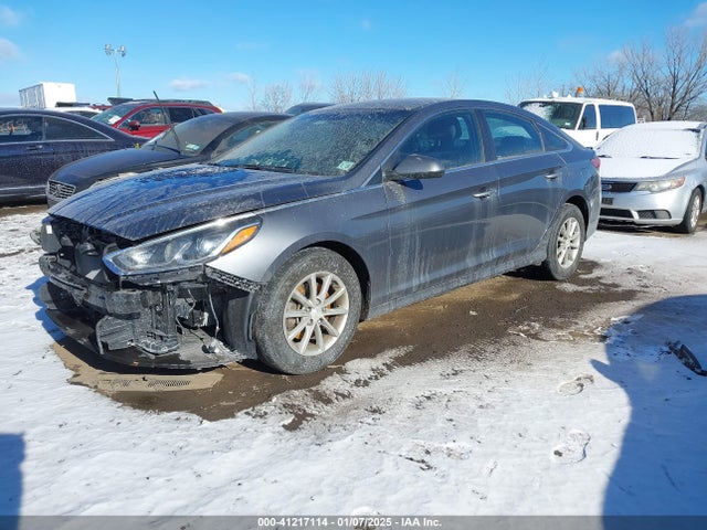 Hyundai SONATA SE 2019 5NPE24AF5KH818615 Image 2