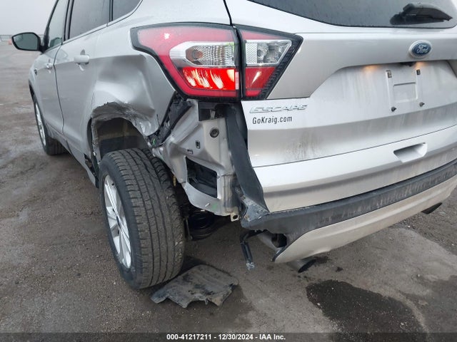 Ford ESCAPE SE 2017 1FMCU0GD8HUD29104 Image 6