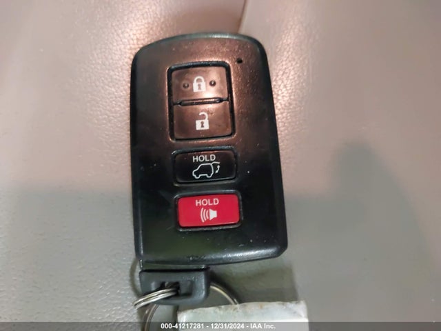 5TDJKRFH8GS242509 Toyota Highlander Xle V6