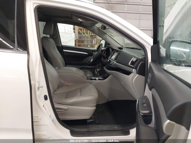 5TDJKRFH8GS242509 Toyota Highlander Xle V6