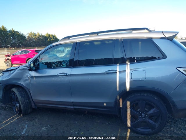 Honda Passport Elite 2019 5FNYF8H00KB004381 Image 14