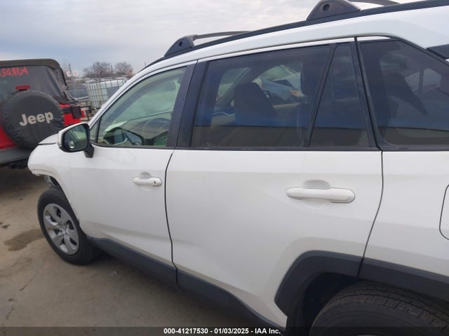 Toyota RAV4 LE 2019 JTMG1RFVXKJ009529 Image 15