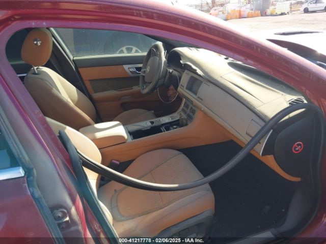 2013 JAGUAR XF SAJWA0HE3DMS79581 Photo 4