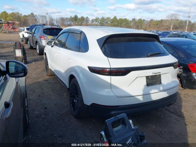 2020 PORSCHE CAYENNE WP1AA2AY1LDA07925 Photo 2