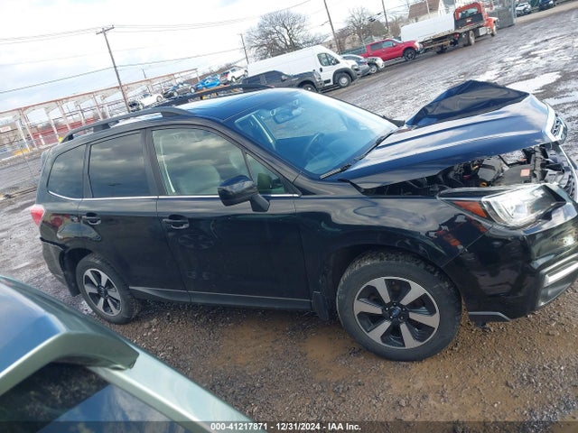 Subaru Forester 2.5i Limited 2017 JF2SJARCXHH501274 Image 13