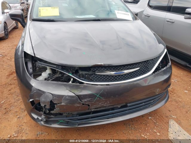 2C4RC1DGXHR712187 Chrysler Pacifica Touring