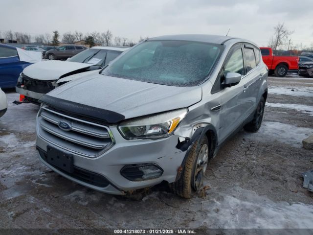1FMCU0GD4HUE21956 Ford ESCAPE SE