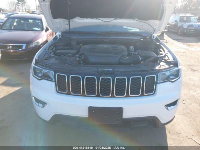 1C4RJEAG1JC480367 Jeep Grand Cherokee Laredo E 4x2