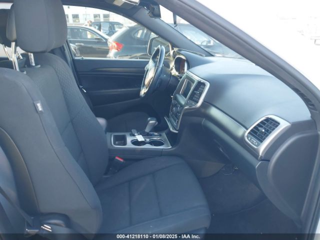 1C4RJEAG1JC480367 Jeep Grand Cherokee Laredo E 4x2