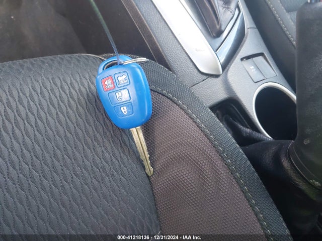 5YFBURHE8KP929721 Toyota COROLLA LE