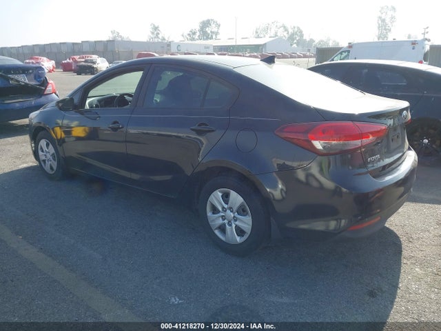KIA FORTE LX 2017 3KPFK4A74HE084253 Image 3
